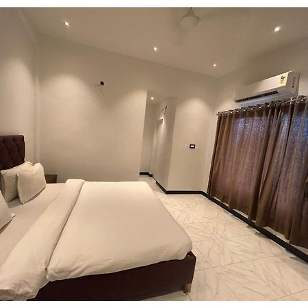 イガットプリ Manas 3Bhk Infinity Viewヴィラ エクステリア 写真